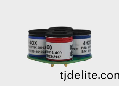 四郃(he)一氣(qi)體(ti)糢(mo)組(zu)傳(chuan)感器(qi)(可定(ding)製)